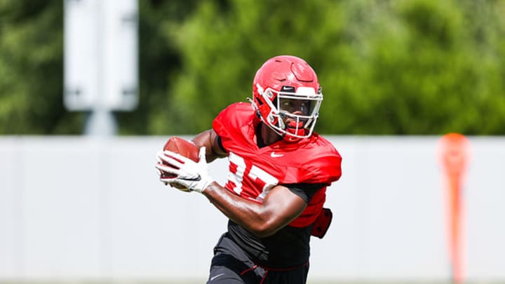 Tre' McKitty Questionable for Season Opener vs Arkansas after Minor Surgery