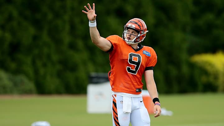 Quick Hits: Joe Burrow dazzles in Bengals first scrimmage