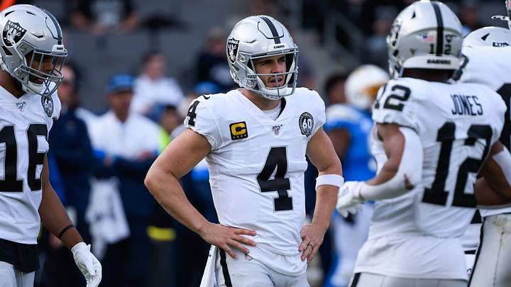 Derek Carr: “Great Communication Leads to Great Execution” Derek Carr: “Great Communication Leads to Great Execution”