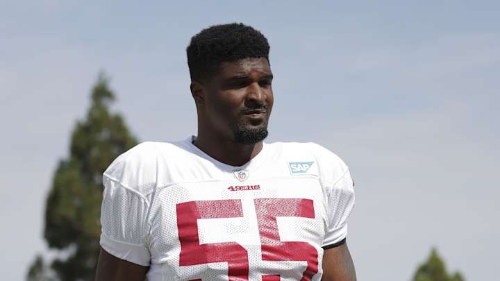 Dee Ford Leaves 49ers Training Camp Practice with Apparent Leg Injury