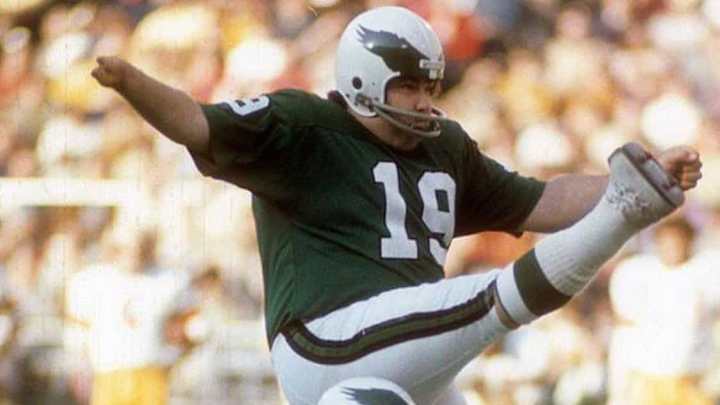 Tom Dempsey Got His Kicks Wearing No. 19