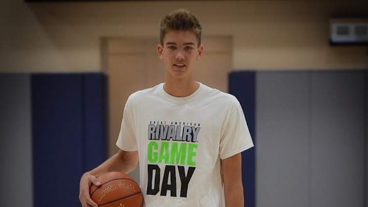 UNC Basketball Recruiting: Roy Williams offers 2022 Center Four-Star, Dylan Anderson