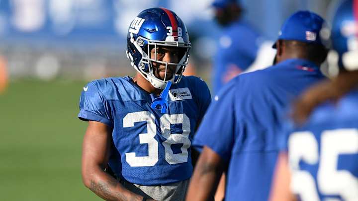 Running Back Javon Leake Shining In Training Camp in New York Running Back Javon Leake Shining In Training Camp in New York