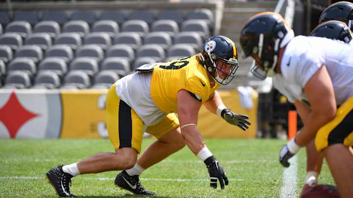 Predicting the Defensive Ends Keith Butler Wouldn't Name