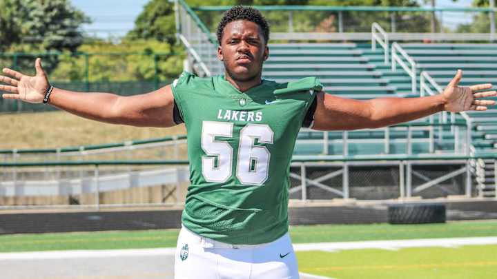 Offered 2023 Offensive Lineman Amir Herring Needs To Be A Priority For Michigan