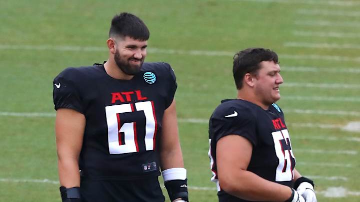 Matt Hennessy Starts At Left Guard In Friday Scrimmage, Leaves With 'Banged' Knee