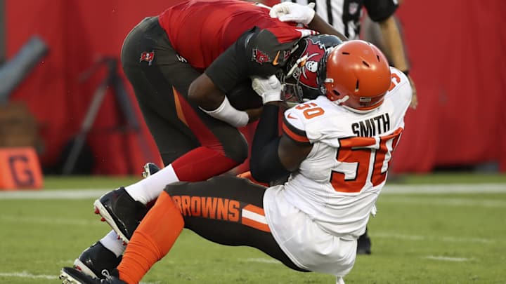 Las Vegas Raiders Sign Chris Smith