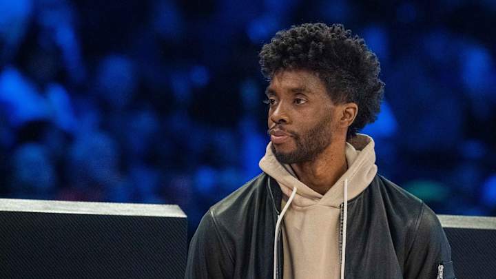 Chiefs Players Pay Tribute to Chadwick Boseman