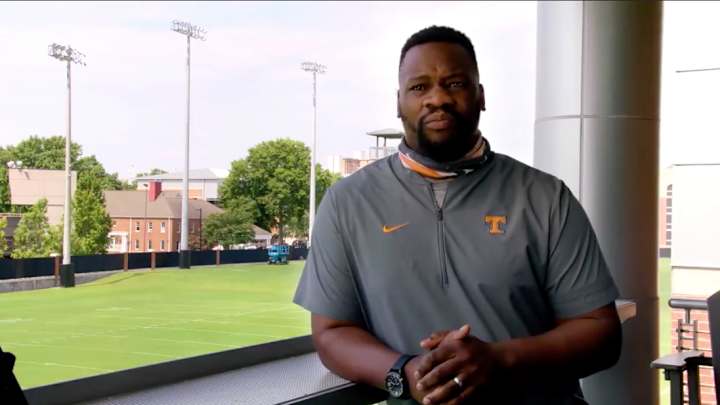 Jay Graham Reflects on Tennessee Running Back Situation: “We’re Getting Better”