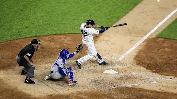 Gary Sánchez Lifts Yankees Over Mets With Pinch-Hit Grand Slam in Extra Innings
