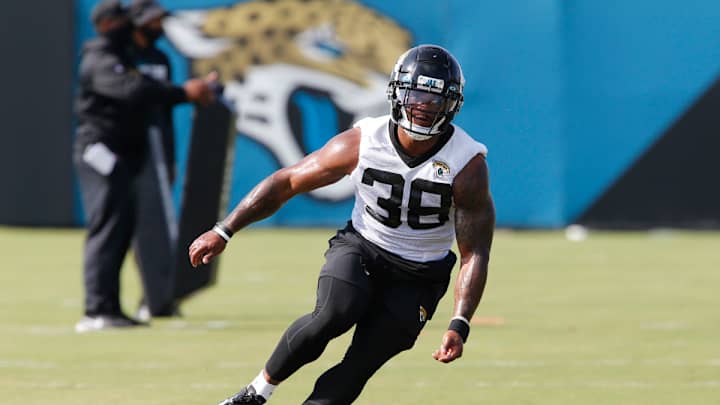 Chris Thompson Guiding Young Jaguars' Running Backs as Roster Cuts Loom