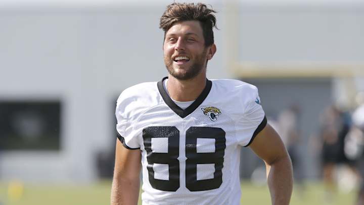 Tyler Eifert to honor fallen officer on helmet this season