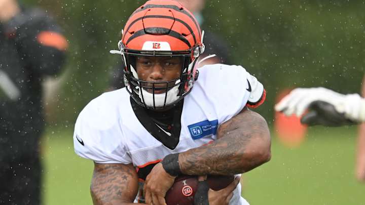 A breakdown of the Bengals' cap space following the Joe Mixon extension A breakdown of the Bengals' cap space following the Joe Mixon extension