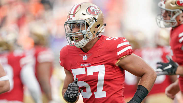 OFFICIAL: Panthers Sign LB James Onwualu