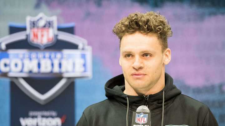 New York Jets Rookie Ashtyn Davis Has a Rare Drive...Even if He Doesn't Drive New York Jets Rookie Ashtyn Davis Has a Rare Drive...Even if He Doesn't Drive