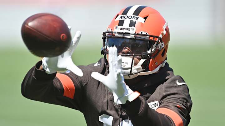 Browns Waive S J.T. Hassell, WR J'Mon Moore, CB Donnie Lewis Jr., DT Ricky Walker Browns Waive S J.T. Hassell, WR J'Mon Moore, CB Donnie Lewis Jr., DT Ricky Walker