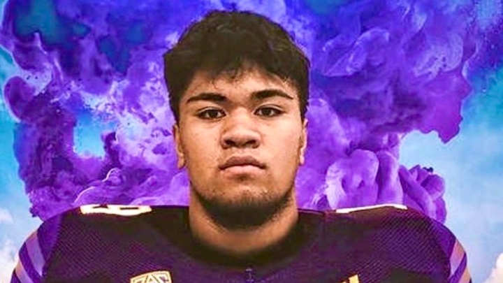 WATCH: Future Husky DL Rumbles 70 Yards for TD, Adds 2-point Conversion WATCH: Future Husky DL Rumbles 70 Yards for TD, Adds 2-point Conversion