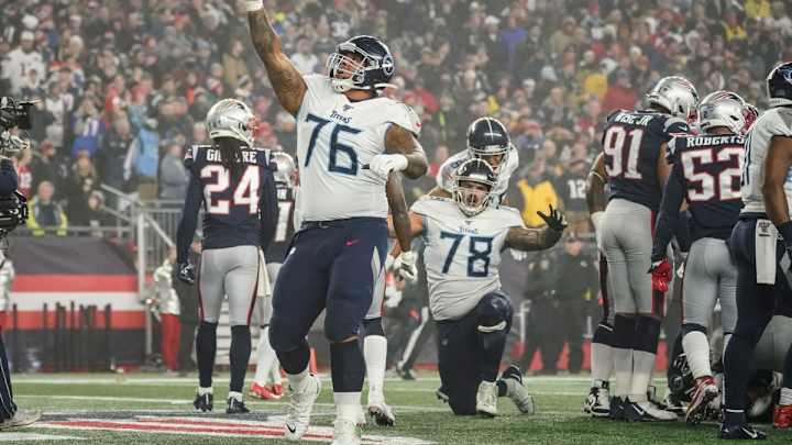 Saffold Won't Let Father's Death Break Their Bond