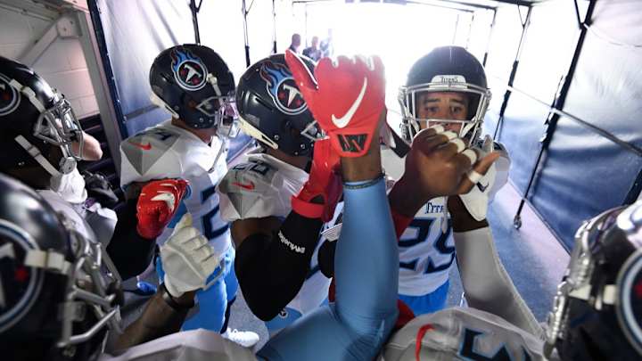 With Clowney's Addition, Titans Roll a Seven on Defense With Clowney's Addition, Titans Roll a Seven on Defense