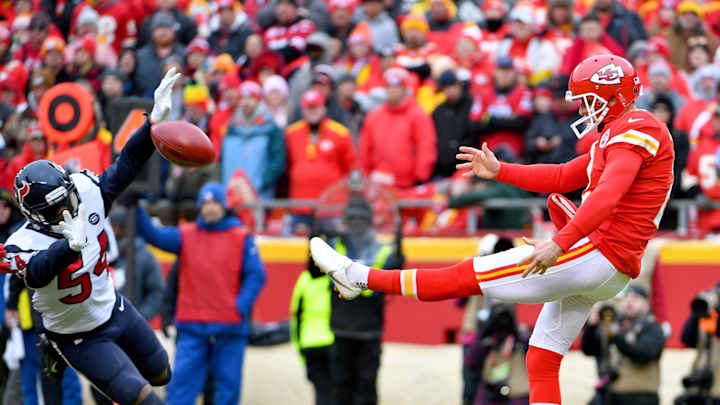 Chiefs Sign Punter Dustin Colquitt to Practice Squad Chiefs Sign Punter Dustin Colquitt to Practice Squad