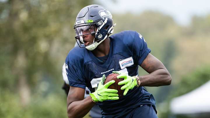 Dual-Threat TE/DE Stephen Sullivan 'Really Close' to Making Seahawks Debut