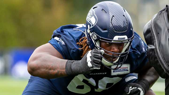 Seahawks 90-Man Roster Primer: Damien Lewis Seahawks 90-Man Roster Primer: Damien Lewis