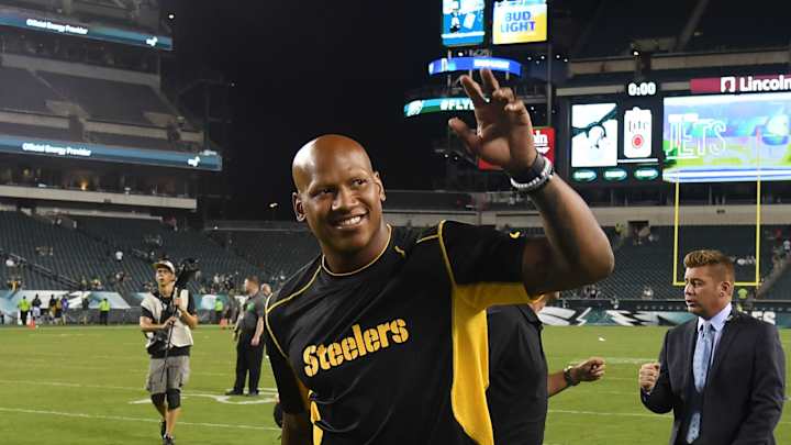 Ryan Shazier Officially Retires from the NFL