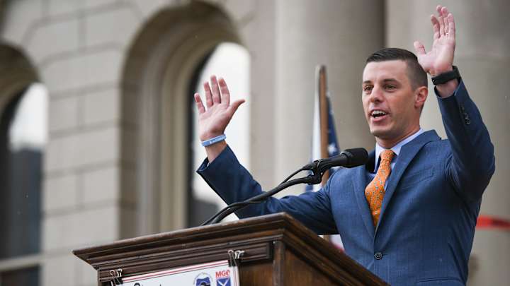 Ten Elected Officials Across Six States Urge Big Ten to Reinstate Fall Sports Ten Elected Officials Across Six States Urge Big Ten to Reinstate Fall Sports