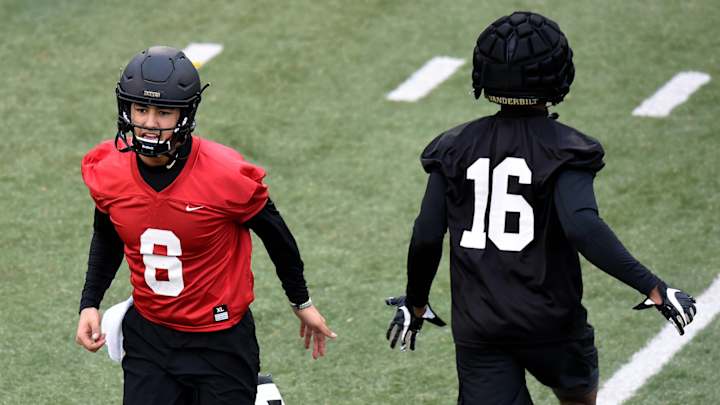 Report, Sources Confirm Seals to Start for Vanderbilt