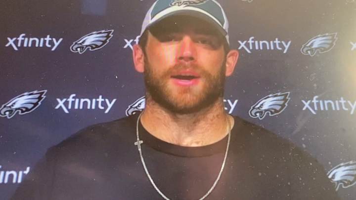 Zach Ertz Wants to Remain with Eagles but Doesn't Believe Feeling is Mutual