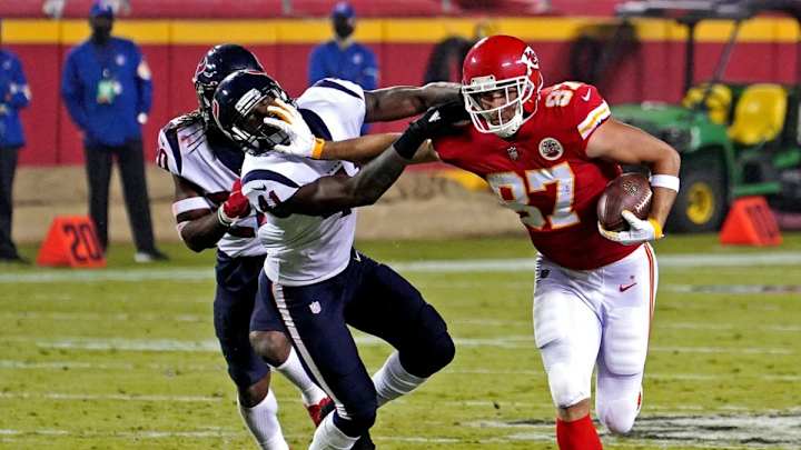 Travis Kelce Impressed in Clyde Edwards-Helaire's Debut Travis Kelce Impressed in Clyde Edwards-Helaire's Debut