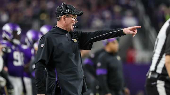 Vikings Sign Nate Meadors to Active Roster, Call Up Hardy Nickerson Jr.