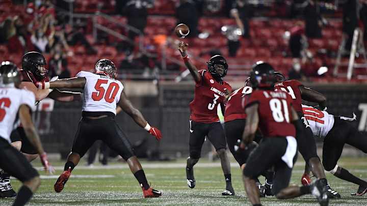 Louisville downs WKU, 35-21 in Season Opener
