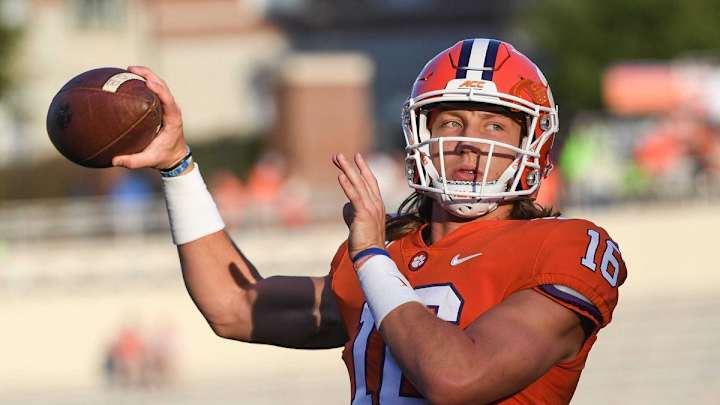 Clemson's Lawrence, Etienne Make Early Statements in Heisman Trophy Race
