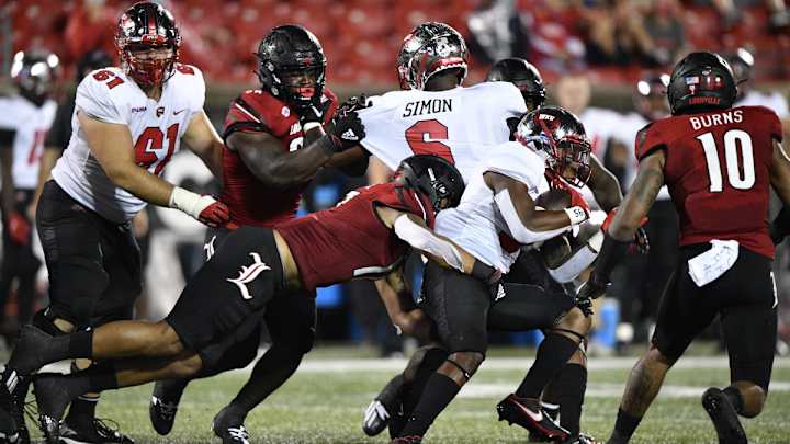 Louisville Defense Takes Step Forward in Win vs. WKU