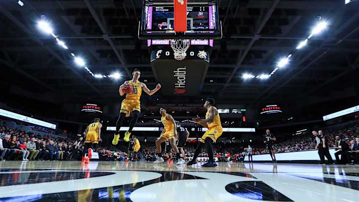 Stevenson is the Key to Husky Hoop Revival — But He Needs Eligibility