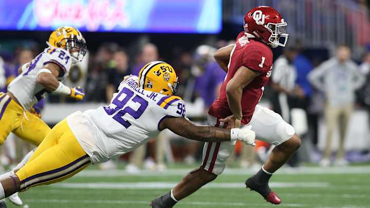 LSU Football Defensive Lineman Neil Farrell Planning to Opt Back in to 2020 Season, Source Confirms LSU Football Defensive Lineman Neil Farrell Planning to Opt Back in to 2020 Season, Source Confirms