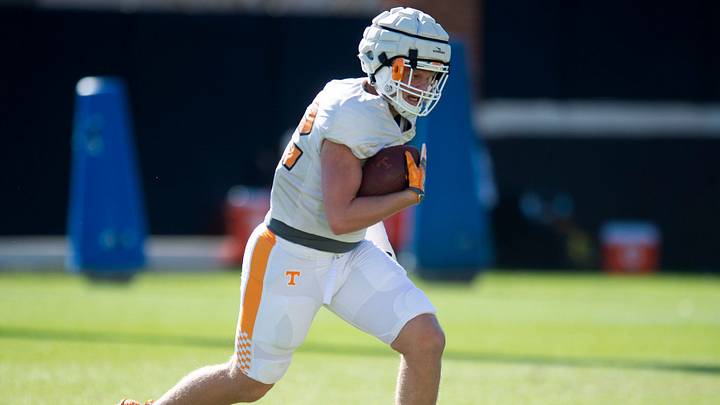 Just In: Vols Tight End Jackson Lowe Enters Name in Transfer Portal