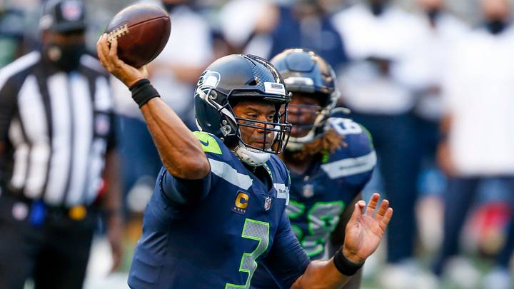 Seahawks Revamped Offensive Line Earns Praise for Protecting Russell Wilson