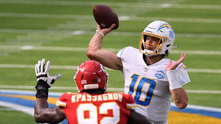 NFL Rumors: Chargers' Justin Herbert Expected to Start After Tyrod Taylor's Lung Punctured by Team Doctor