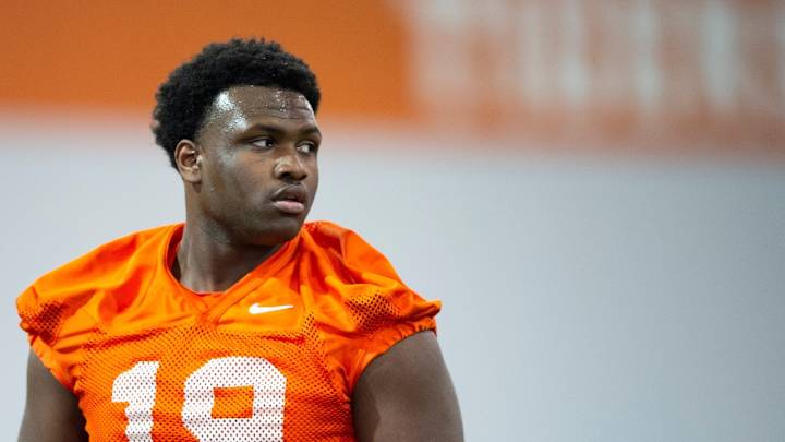 Clemson's Capehart Proves He's Ready to Play