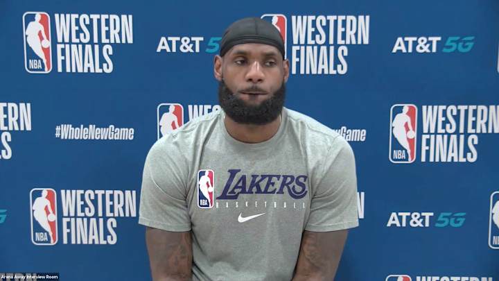 LeBron James Was Once Offered NFL Multiple Contracts LeBron James Was Once Offered NFL Multiple Contracts