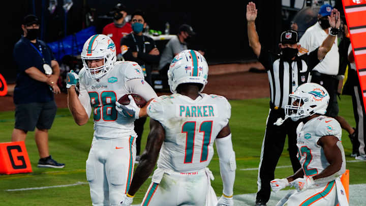 The Story Behind Mike Gesicki's Touchdown Celebration