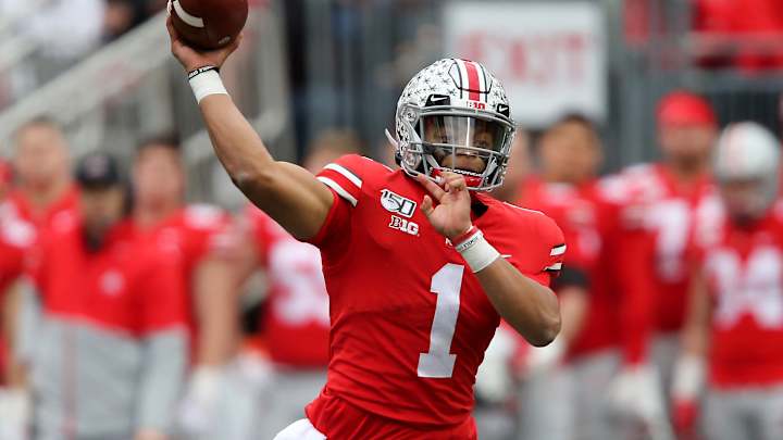 Justin Fields Signs with Agent, Begins Training in Los Angeles for NFL Future