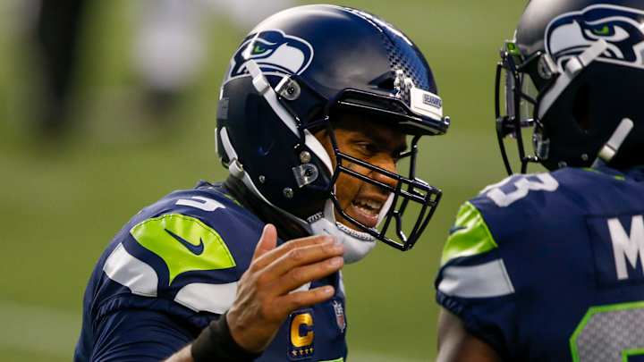 Film Study: Russell Wilson, Brian Schottenheimer, and Seahawks' Offense Thrive at Adaptation Film Study: Russell Wilson, Brian Schottenheimer, and Seahawks' Offense Thrive at Adaptation