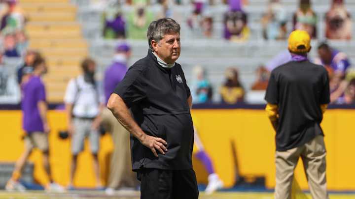 Mike Leach on face coverings: "Once you're six feet apart, I can't help but wonder if some of this isn't an homage to politicians" Mike Leach on face coverings: "Once you're six feet apart, I can't help but wonder if some of this isn't an homage to politicians"
