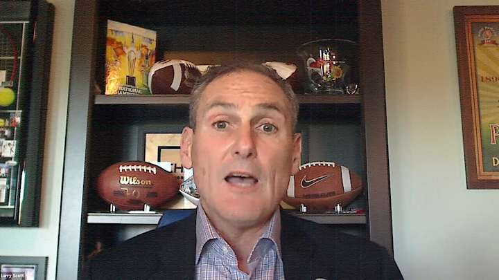 Huskies Return to Fall Football Practice Next Week