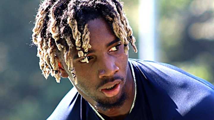 Deion Colzie commits to Notre Dame