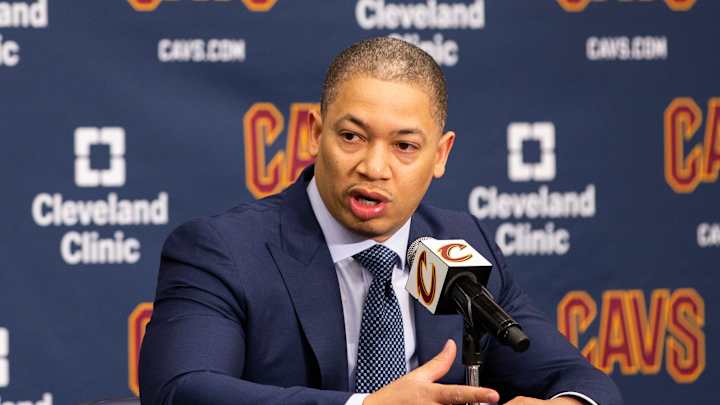 Report: LA Clippers Assistant Tyronn Lue to Meet with New Orleans Pelicans