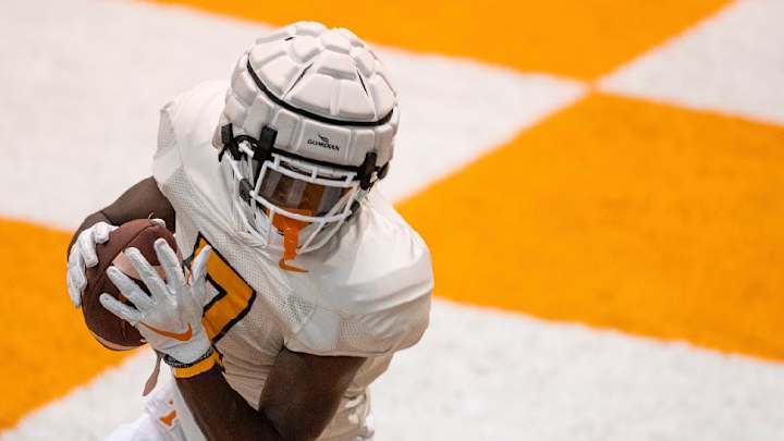 Brandon Johnson: Vols Receivers "Hungry", Looking for Improvement From Week 1 to Week 2 Brandon Johnson: Vols Receivers "Hungry", Looking for Improvement From Week 1 to Week 2